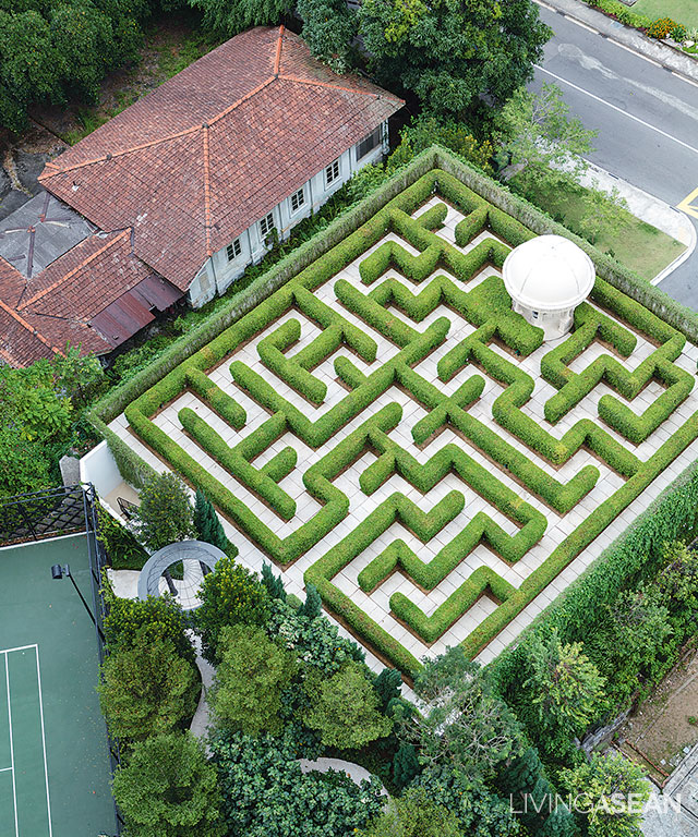 Amazing Maze Garden Enjoy A Walk In The Garden Maze