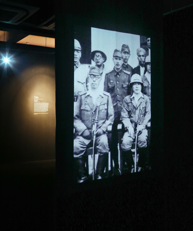 The arrival of the Japanese army in Java is shown through the projection of two images on a fabric screen. – Dollah Jawa by Faizal Hamdan (Brunei)