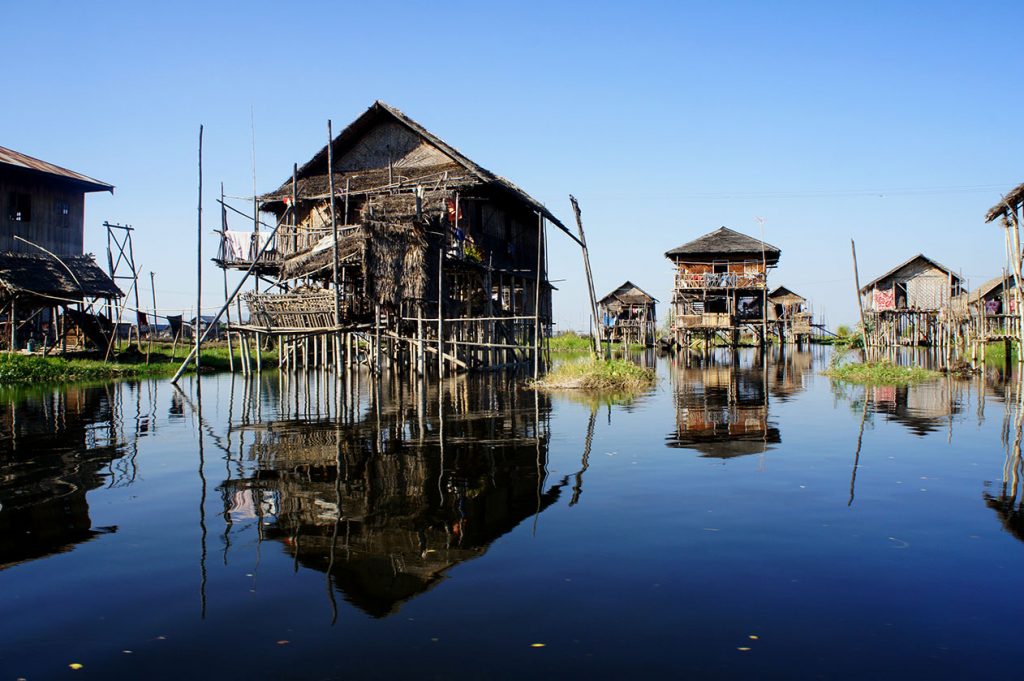 Resulta ng larawan para sa Traditional Stilt House in Yawnghwe in the Inle Lake