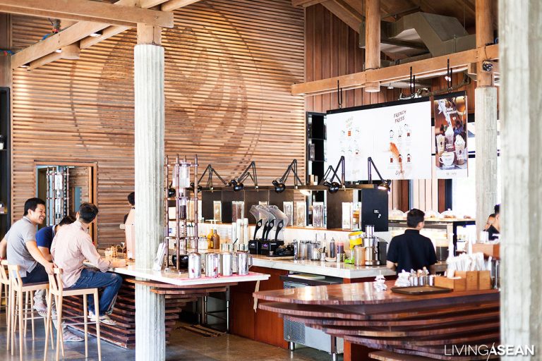 Brown a top café in Phnom Penh // Cambodian Coffee