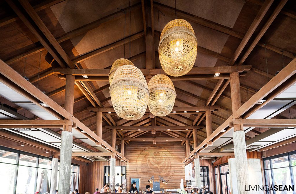 Brown a top café in Phnom Penh // Cambodian Coffee