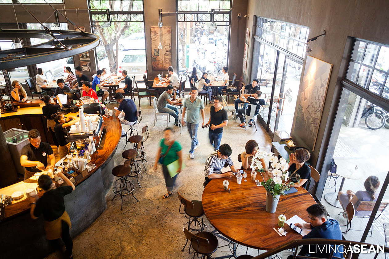 Brown a top café in Phnom Penh // Cambodian Coffee