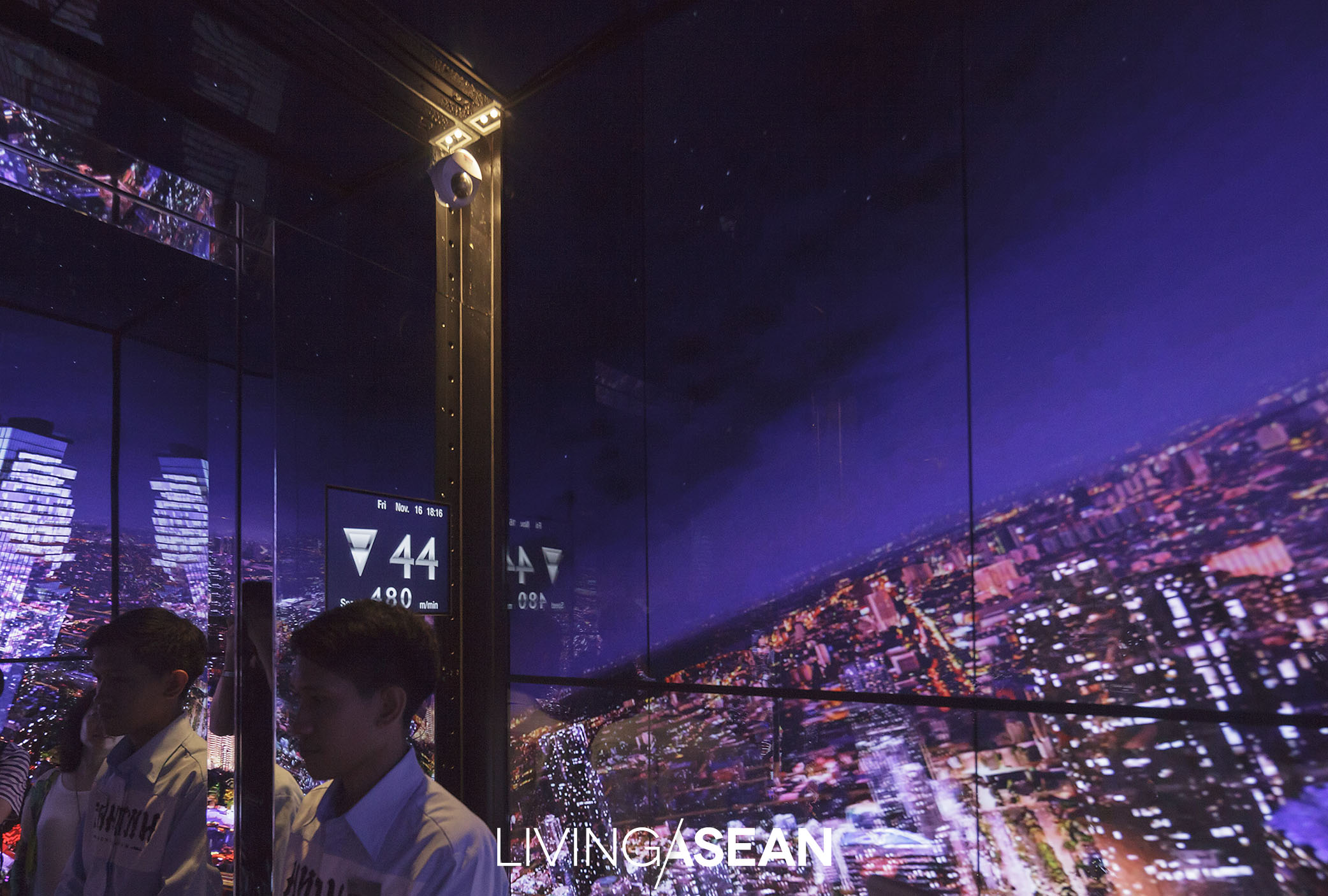 Mahanakorn SkyWalk , King Power Mahanakhon