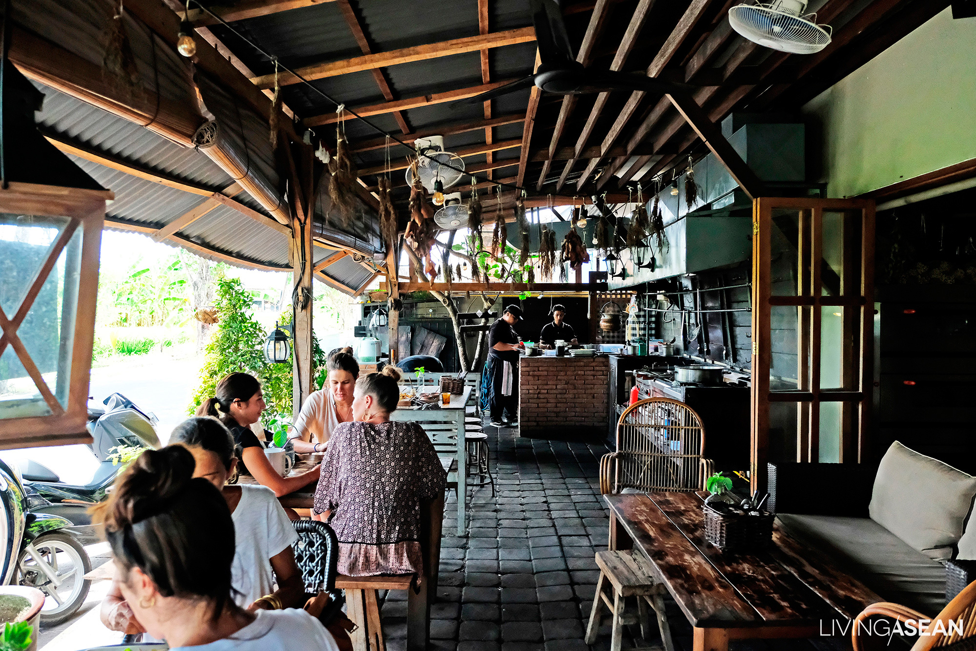 10 Best Places To Eat In Canggu Bali Living Asean Inspiring Tropical Lifestyle