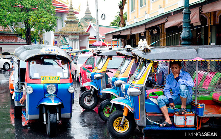 Tuk Tuk / The Colorful Journey From Europe to Asia