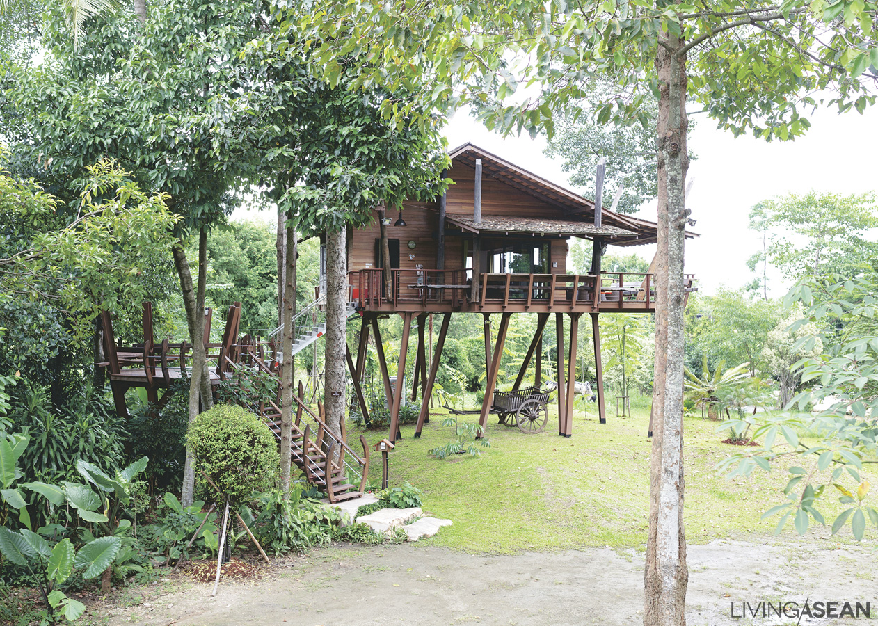 A Lively Safari-Inspired Mountain Escape at Khao Yai / Living Asean