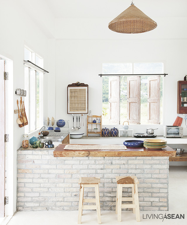 The kitchen is Minimalist in style, intended for preparing simple meals. The counter is made of hand-hewn stone blocks made to look like brickwork. 