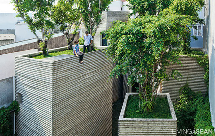 A Box-shaped Concrete House in Vietnam