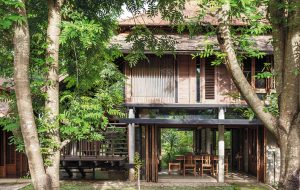 “Huean Tham,” Local Thai House in a Japanese Tradition
