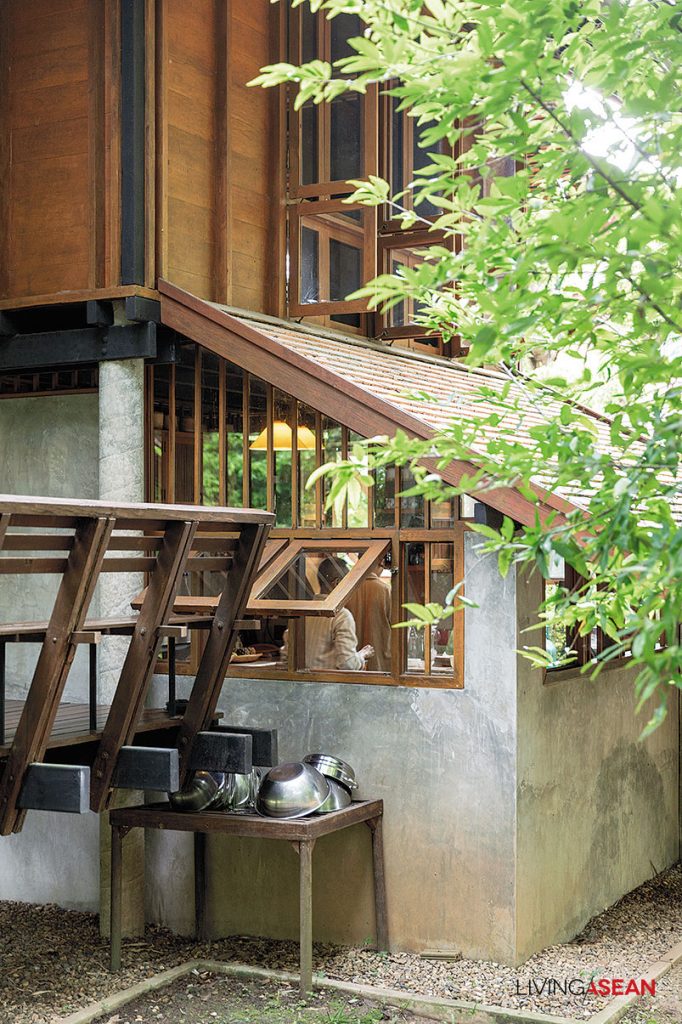 Huean Tham: Local Thai House in a Japanese Tradition / Living Asean