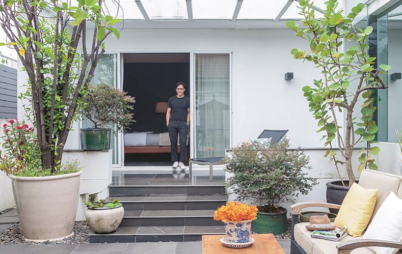 An Urban Nature House with Peace in Mind
