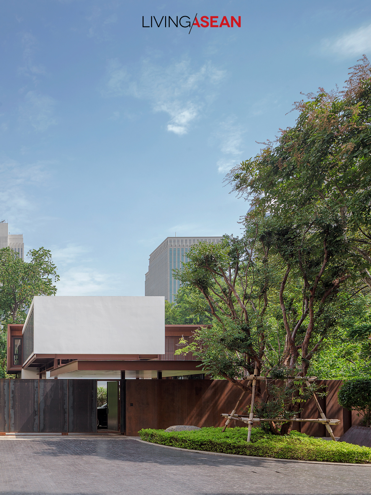 Box-shaped House Vin Varavarn Architects