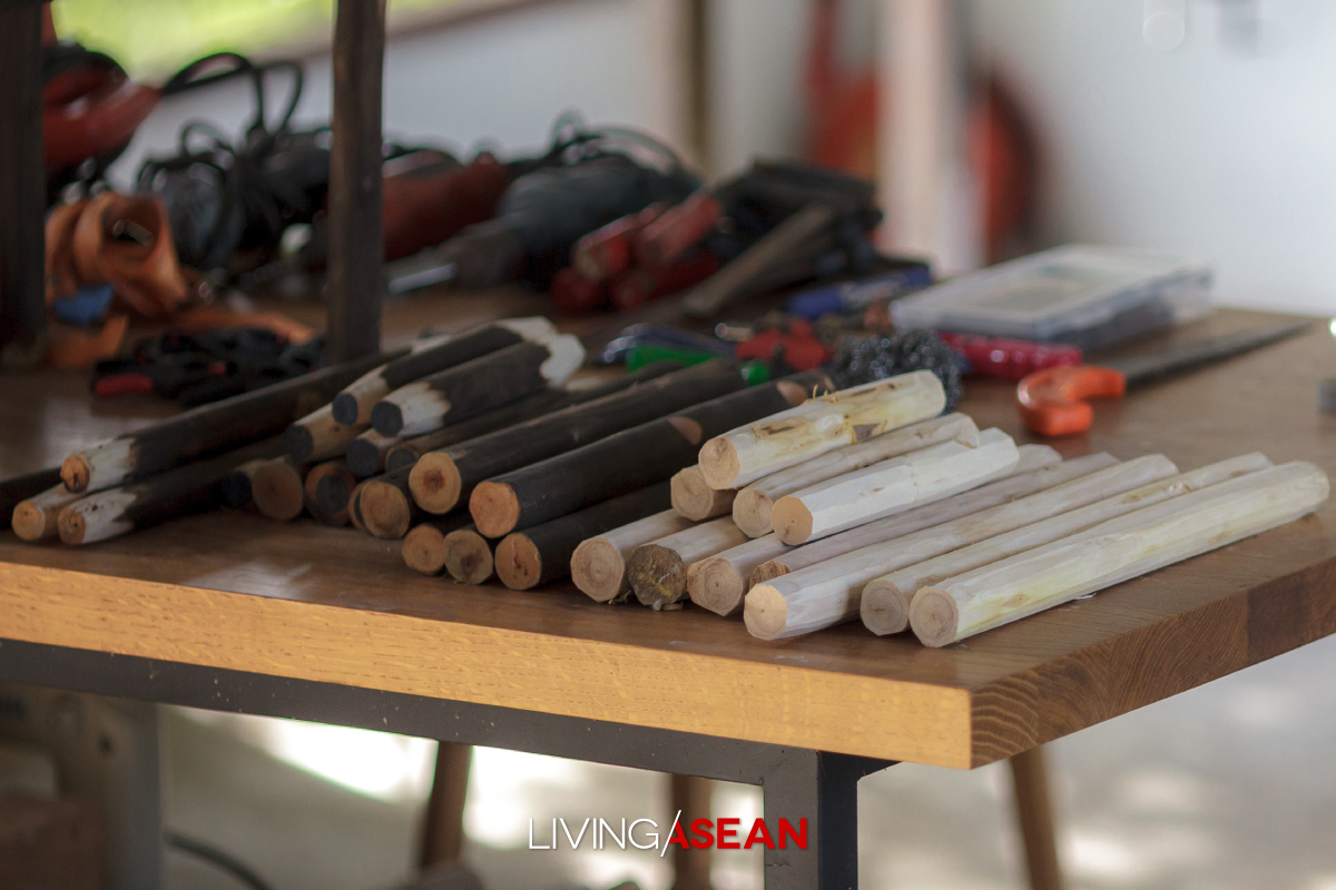 o-d-a A PASSION FOR WOODWORKING / LESSON 3 THE MAKING OF A WOODEN STOOL 