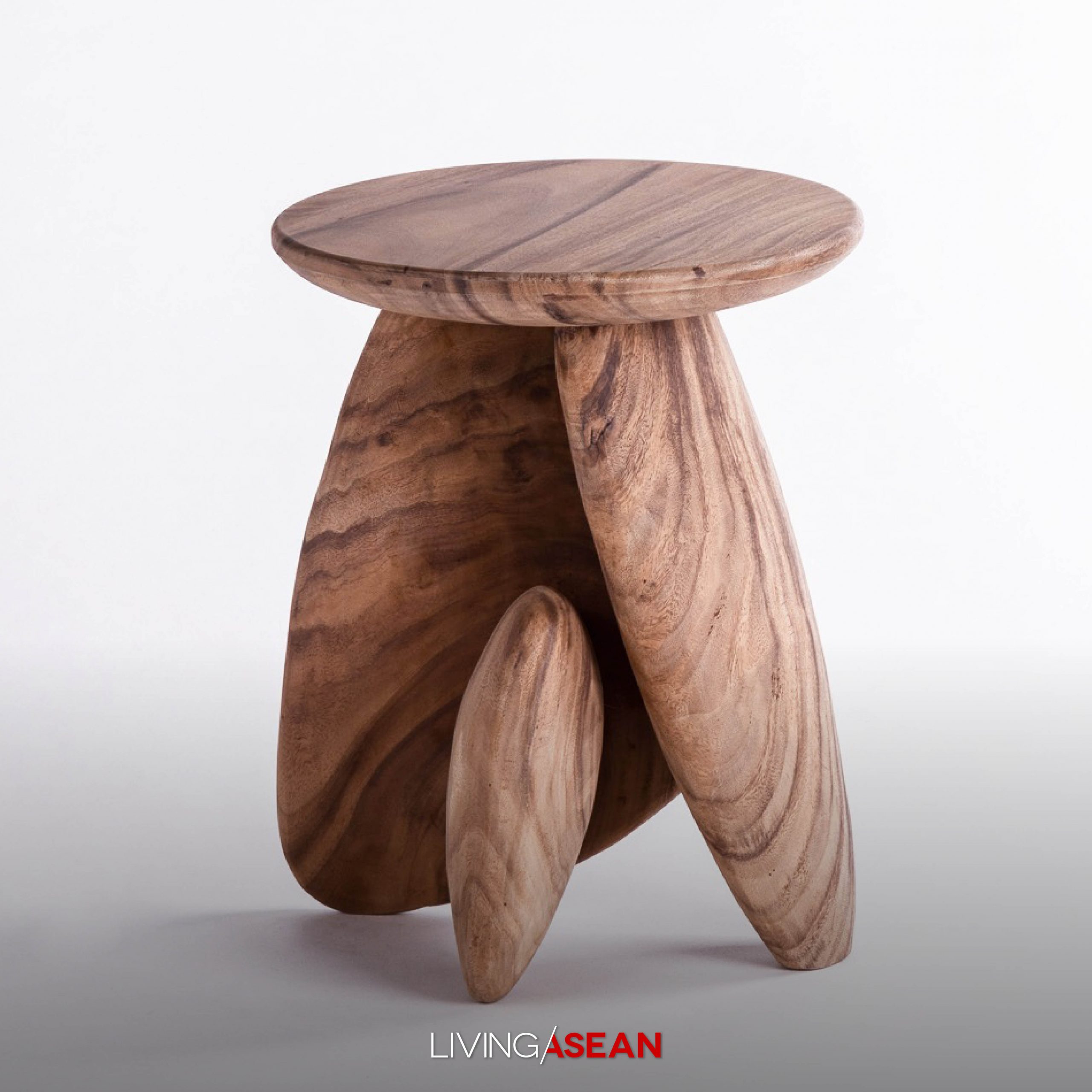 Moonler Wood Furniture: Adding a New Dimension to Chiang Mai Crafts