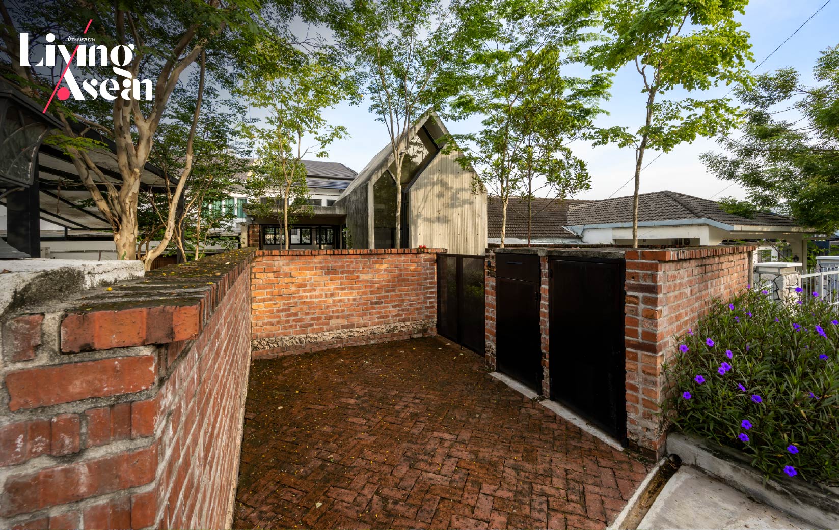 A Country Style Home Office Set amid an Urban Environment