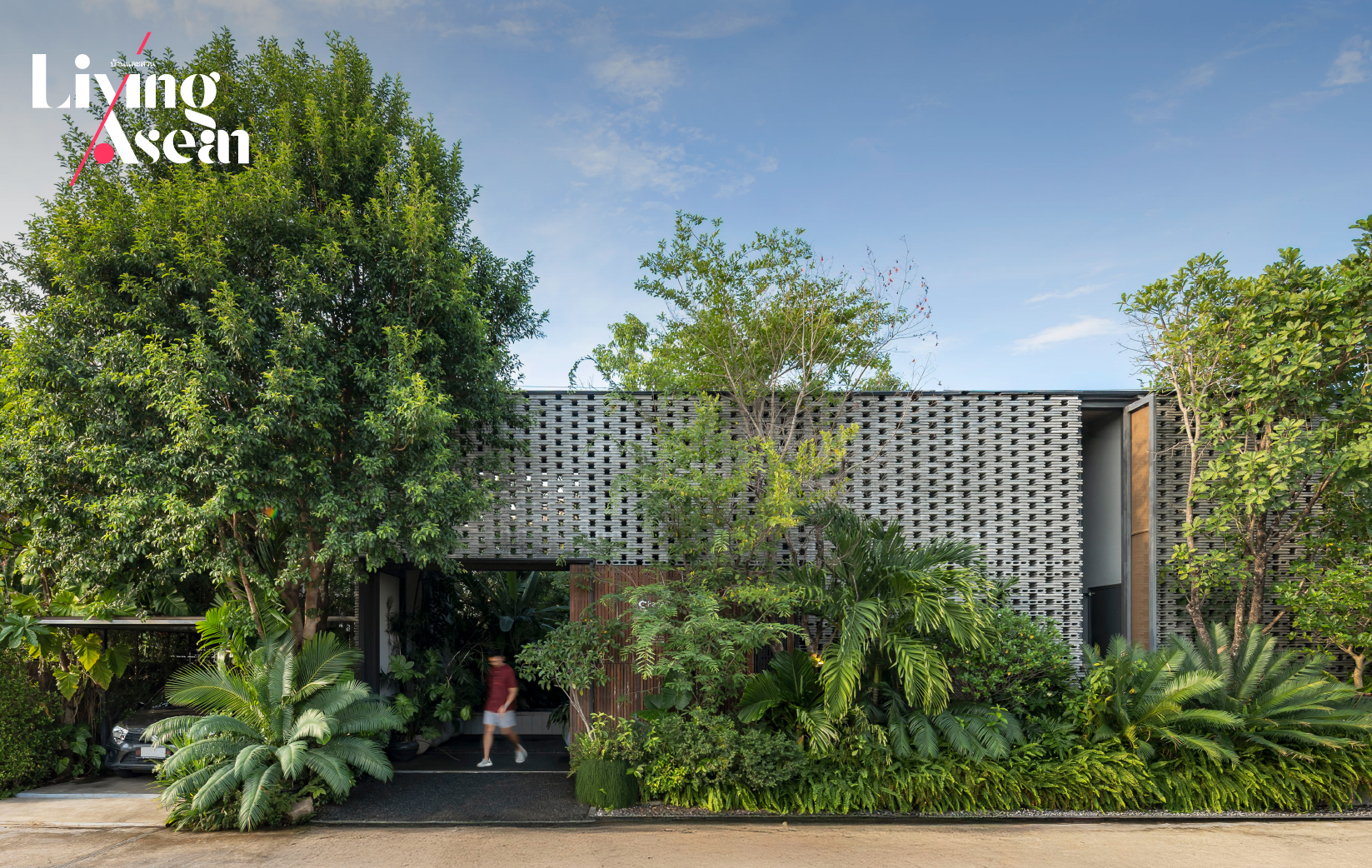 A Home-Office Combo Lets Nature Permeate, Simply Salubrious!